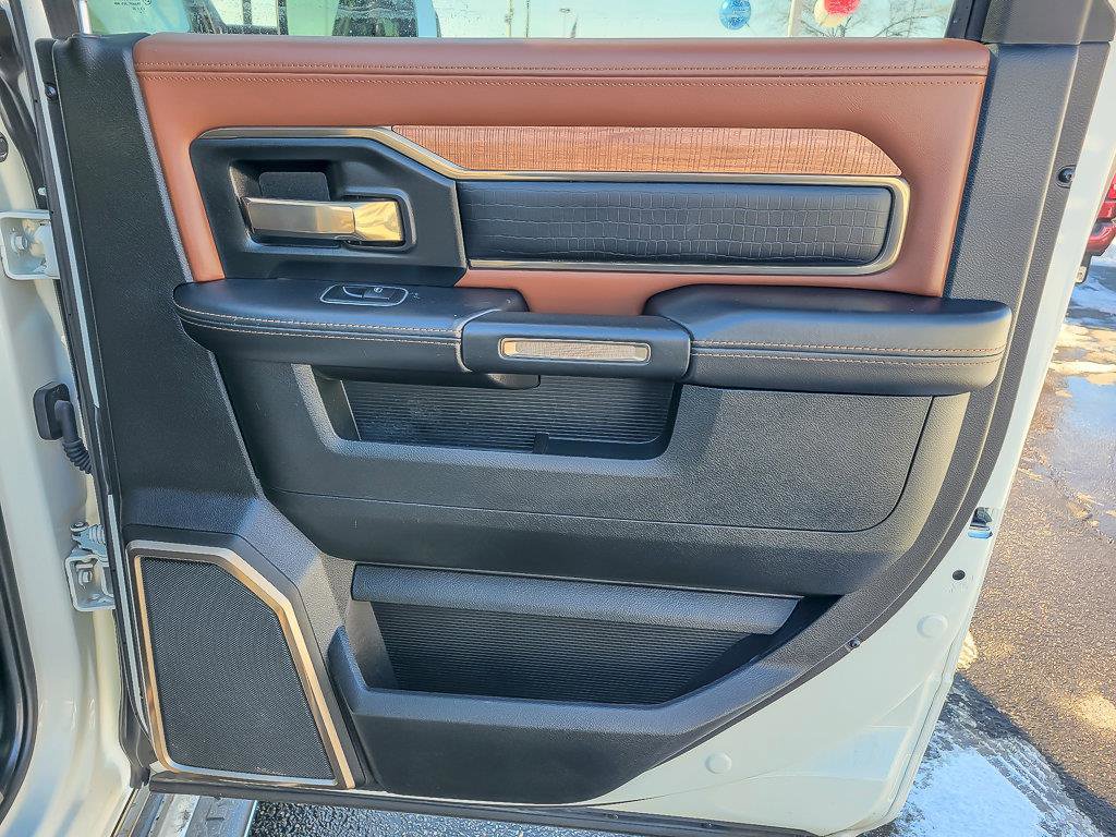 2022 RAM 2500 - Image 27