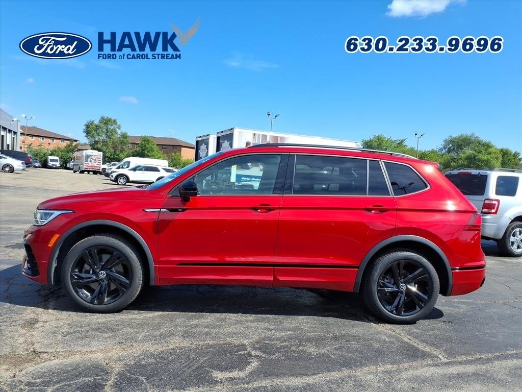 Used 2024 Volkswagen Tiguan SE R-Line Black 2.0T SE R-Line Black 4MOTION