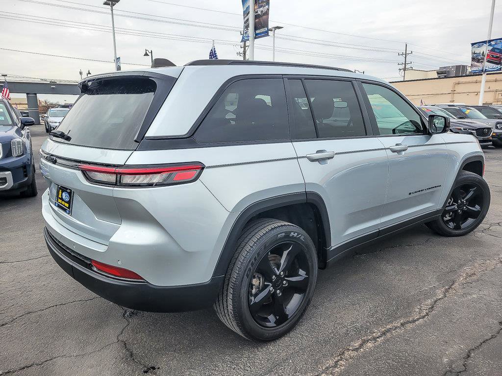 2023 JEEP GRAND CHEROKEE - Image 10