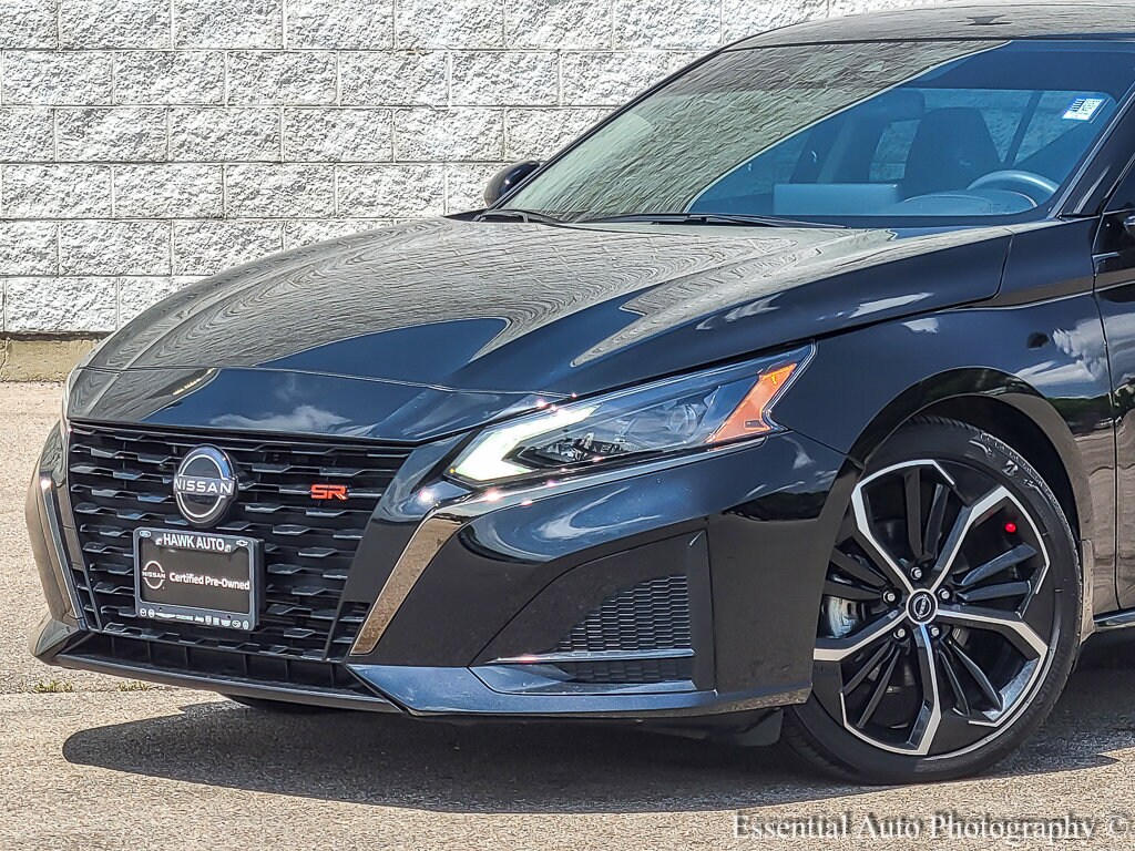 Used 2023 Nissan Altima SR with VIN 1N4BL4CW0PN358788 for sale in Plainfield, IL