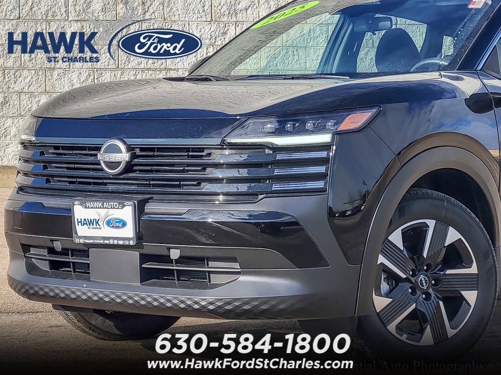 Used 2025 Nissan Kicks SV SV AWD