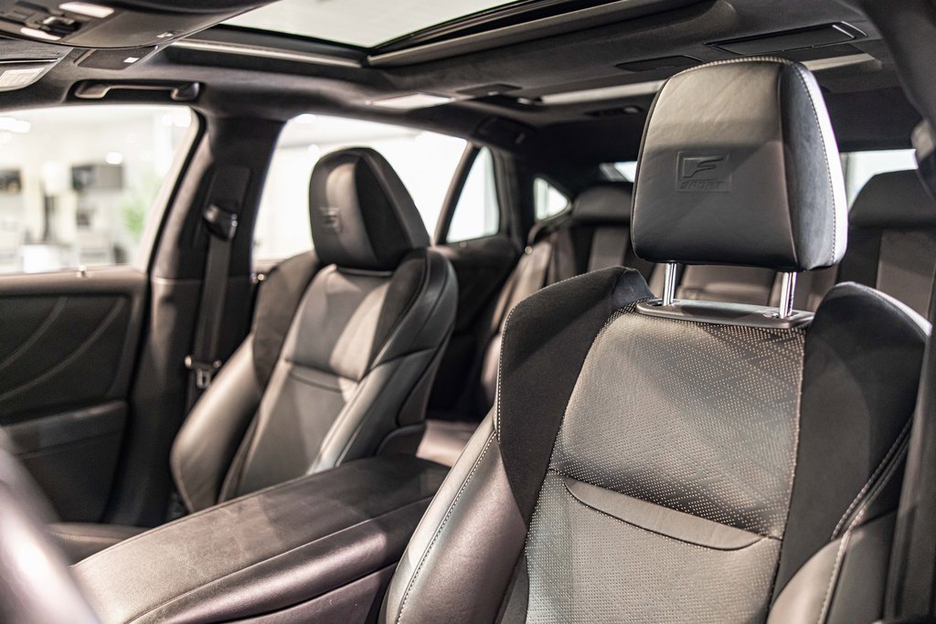 2022 LEXUS LS - Image 18