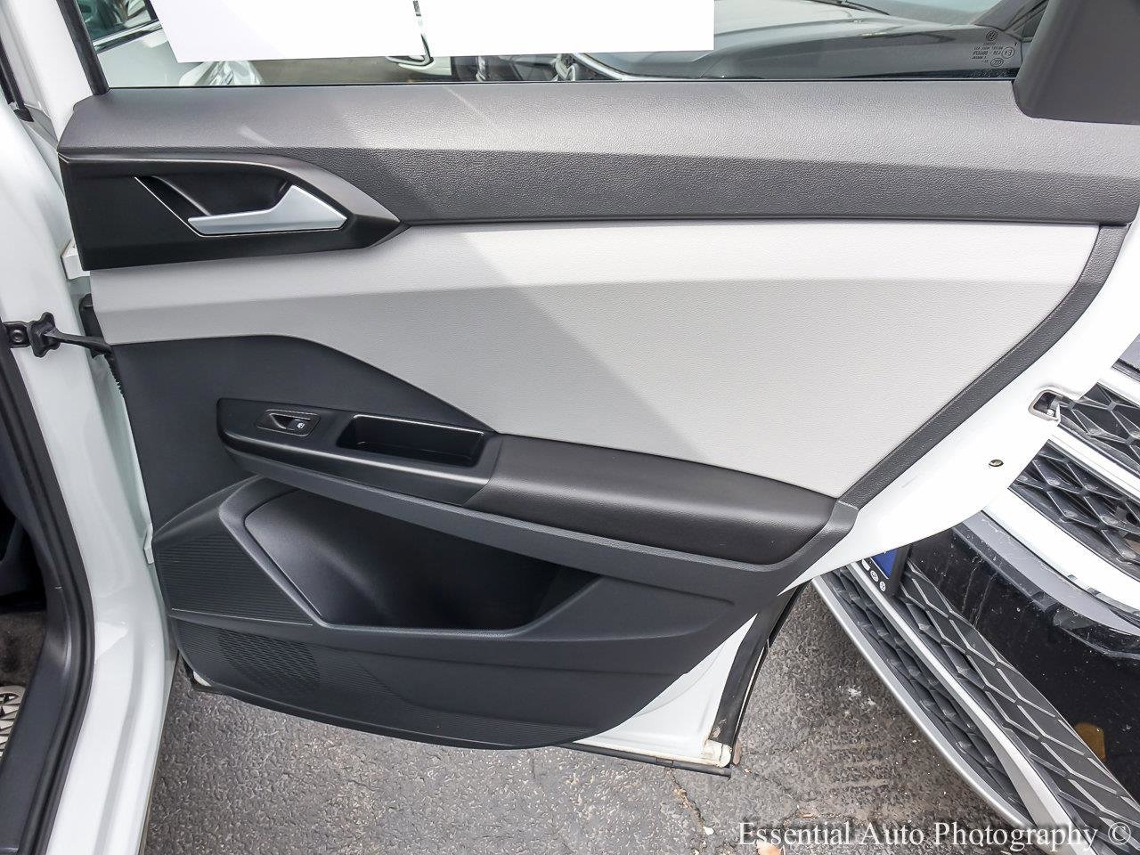 2023 VOLKSWAGEN TAOS - Image 22