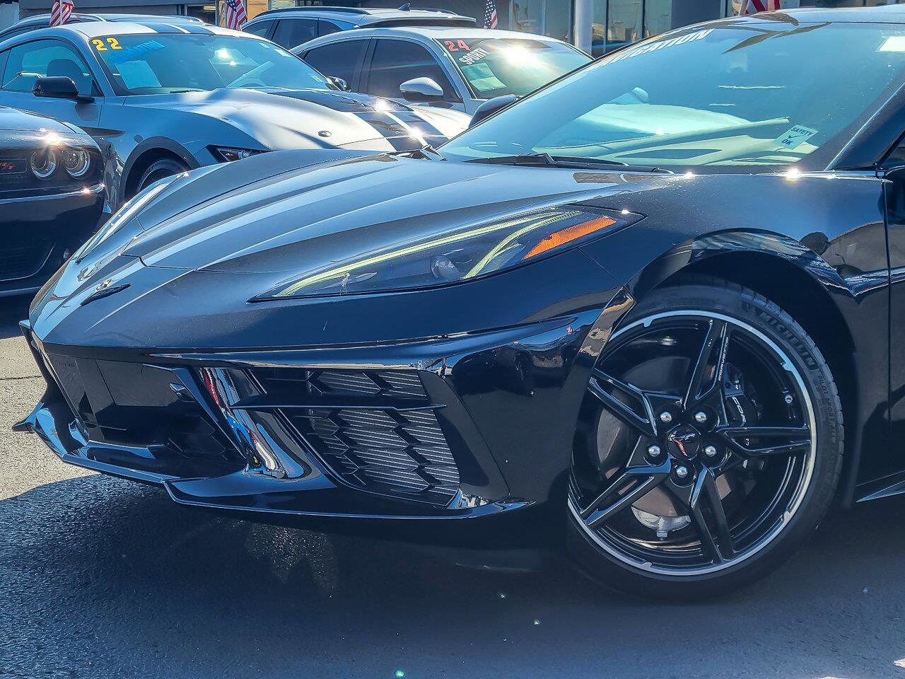 2023 Chevrolet Corvette Stingray 2LT photo 2