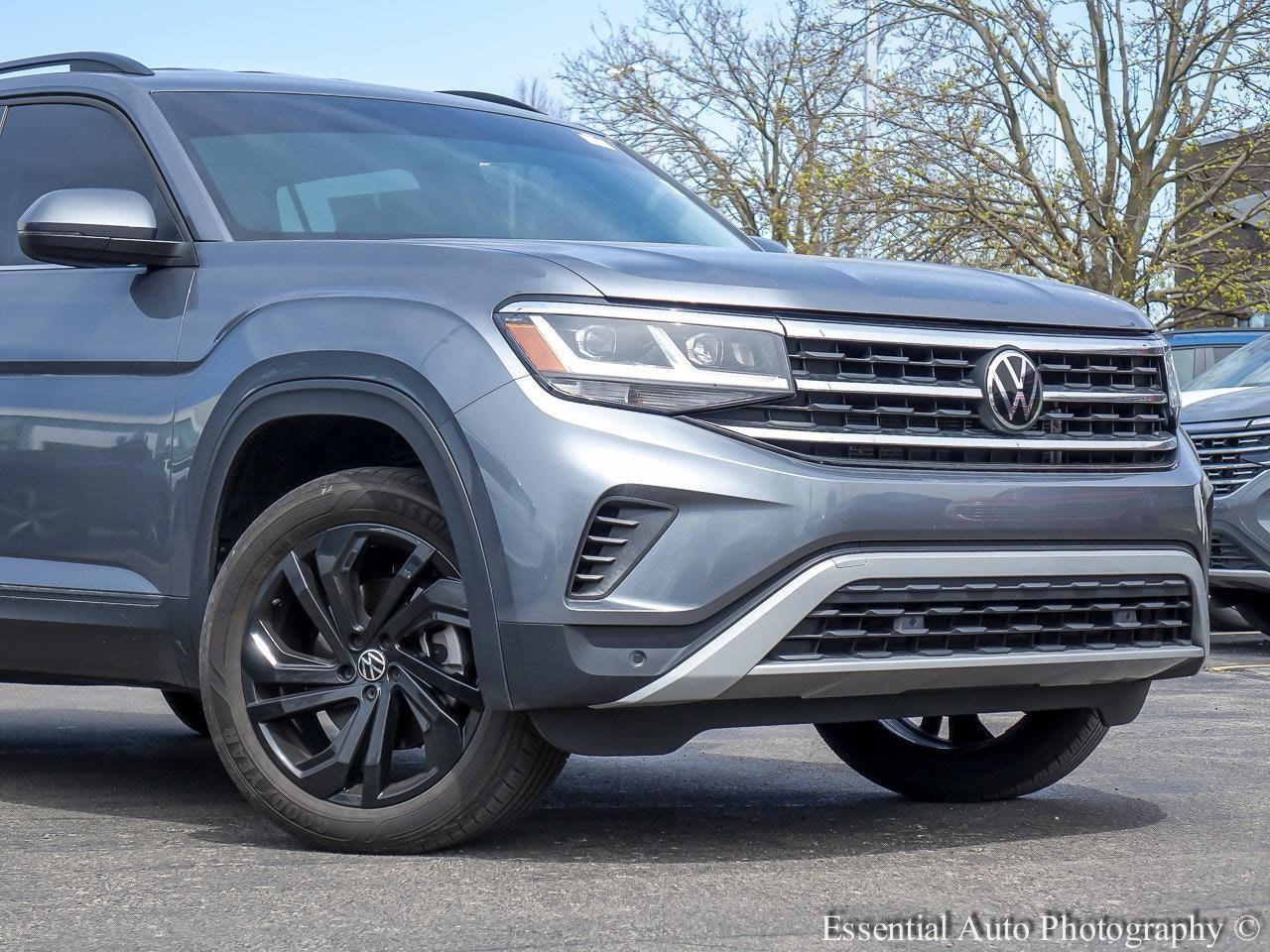 Certified 2023 Volkswagen Atlas SE w/Tech with VIN 1V2HR2CA8PC531768 for sale in Plainfield, IL