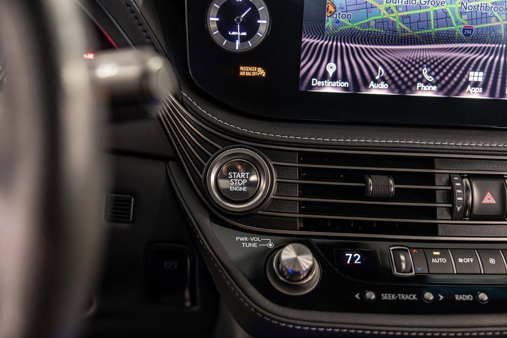 2022 LEXUS LS - Image 29