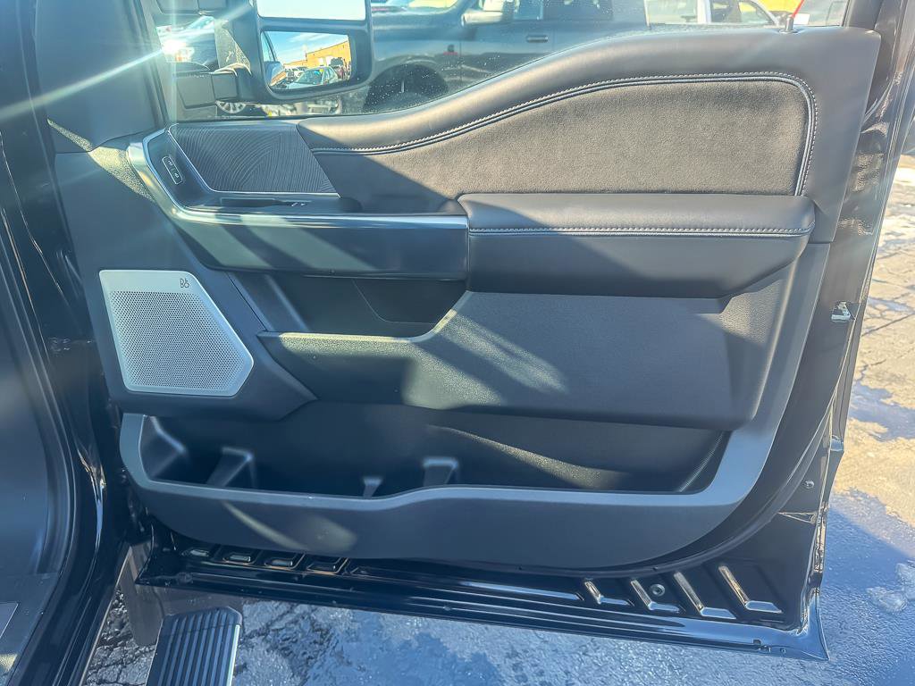 2025 FORD F-450 - Image 31