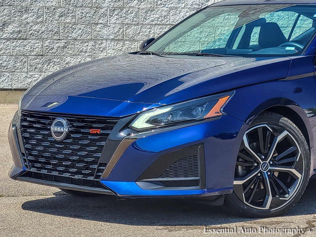 Used 2023 Nissan Altima SR with VIN 1N4BL4CW0PN310420 for sale in Plainfield, IL