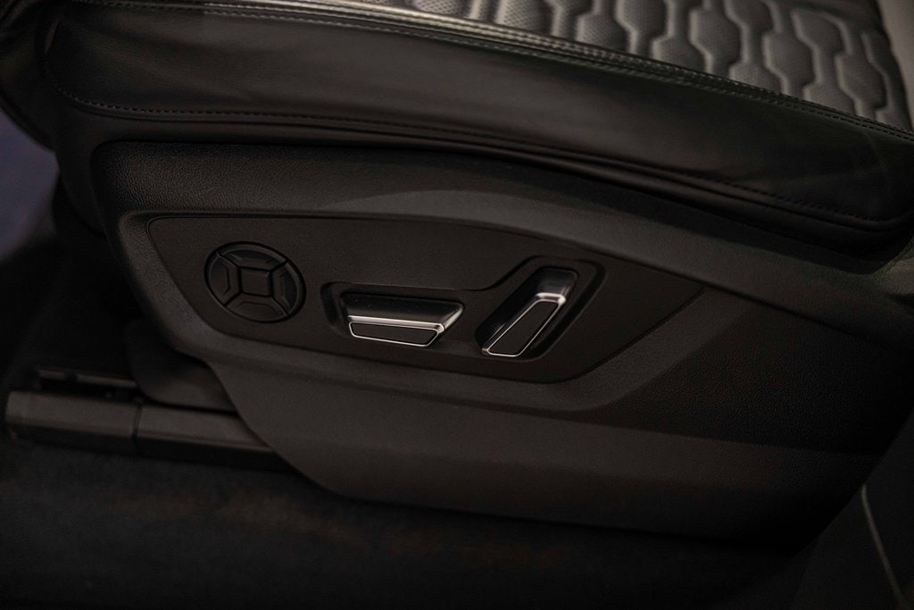 2022 AUDI RS Q8 - Image 24