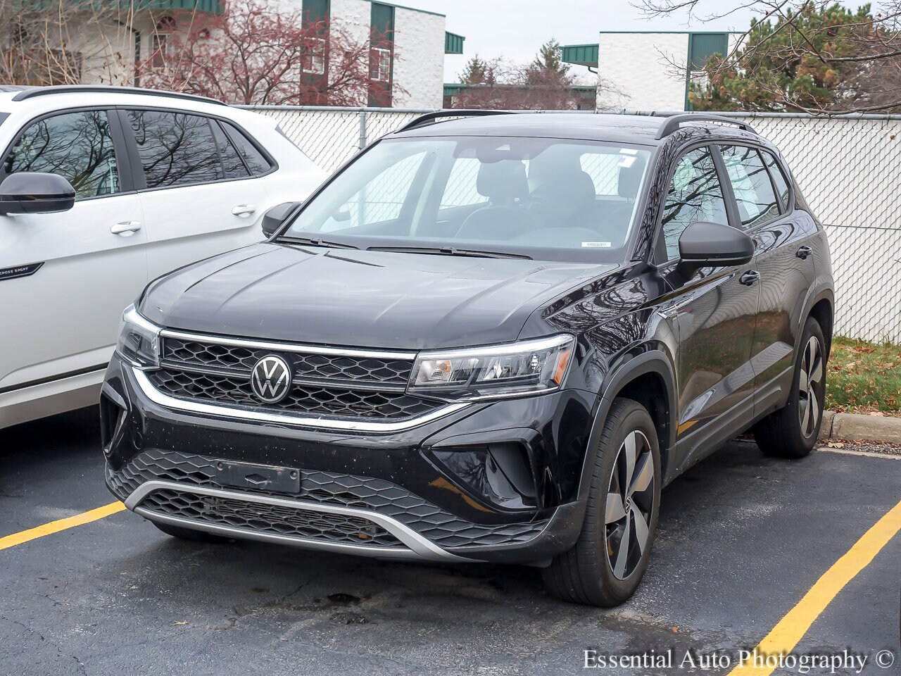 2024 Volkswagen Taos S photo 2