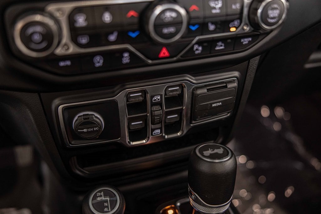 2022 JEEP WRANGLER - Image 28