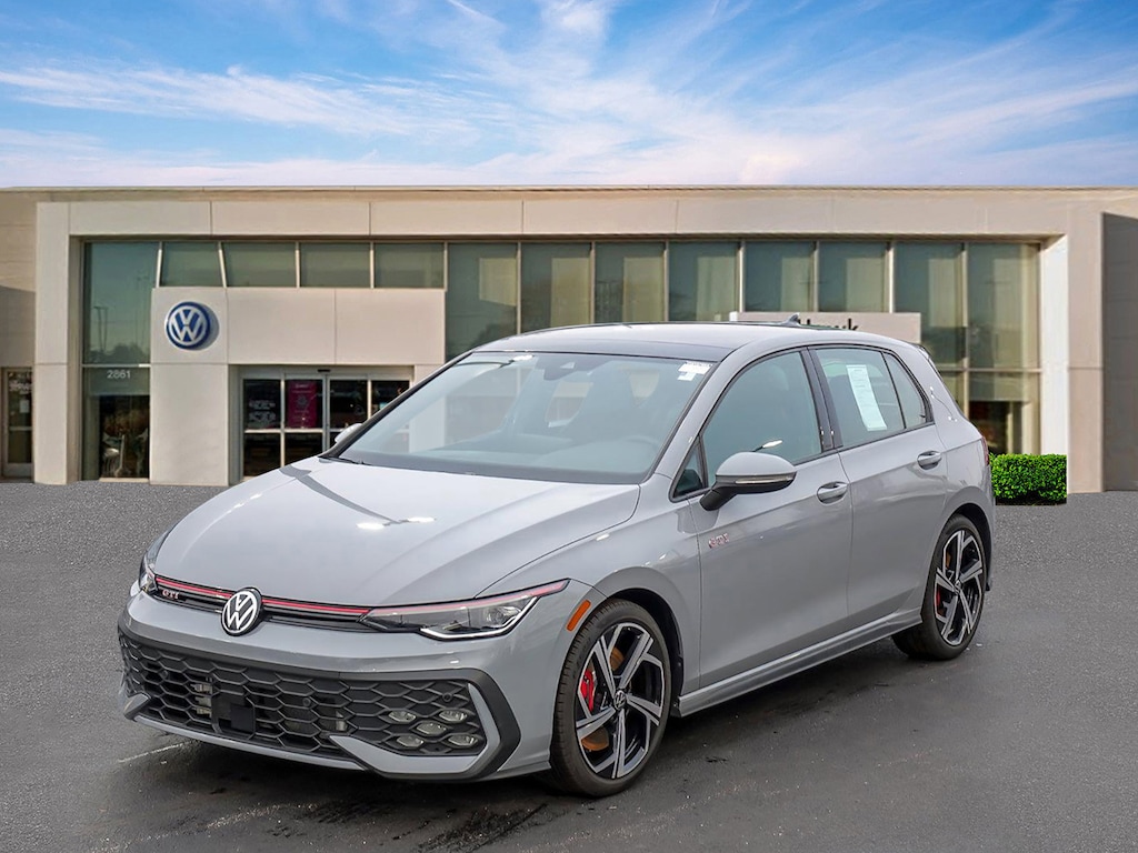 Used 2025 Volkswagen Golf GTI SE 2.0T SE DSG