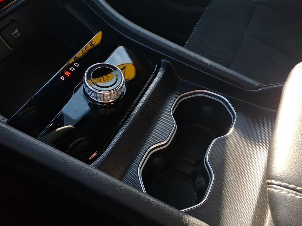 2025 JEEP GRAND CHEROKEE L - Image 16