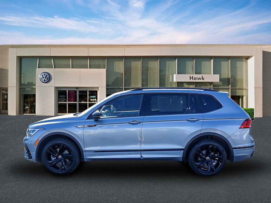 Used 2023 Volkswagen Tiguan SE R-Line Black 2.0T SE R-Line Black 4MOTION