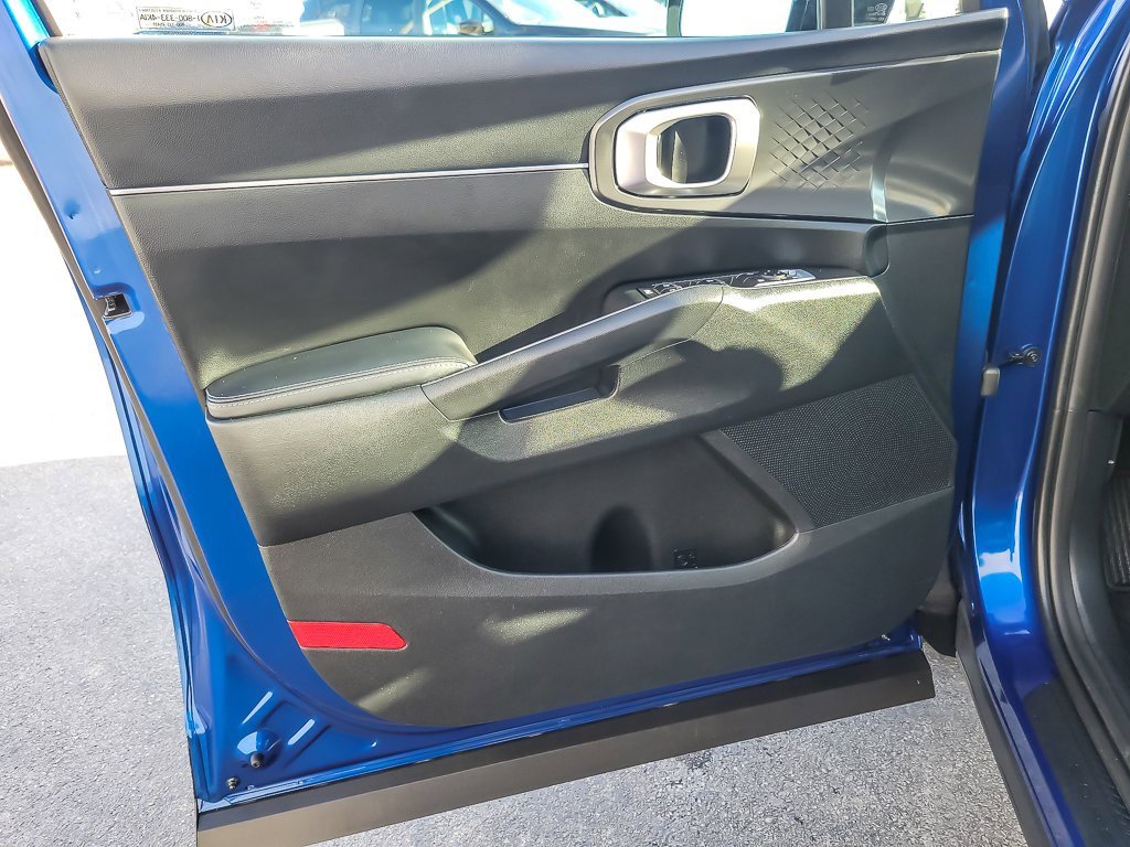 2021 KIA SORENTO - Image 16