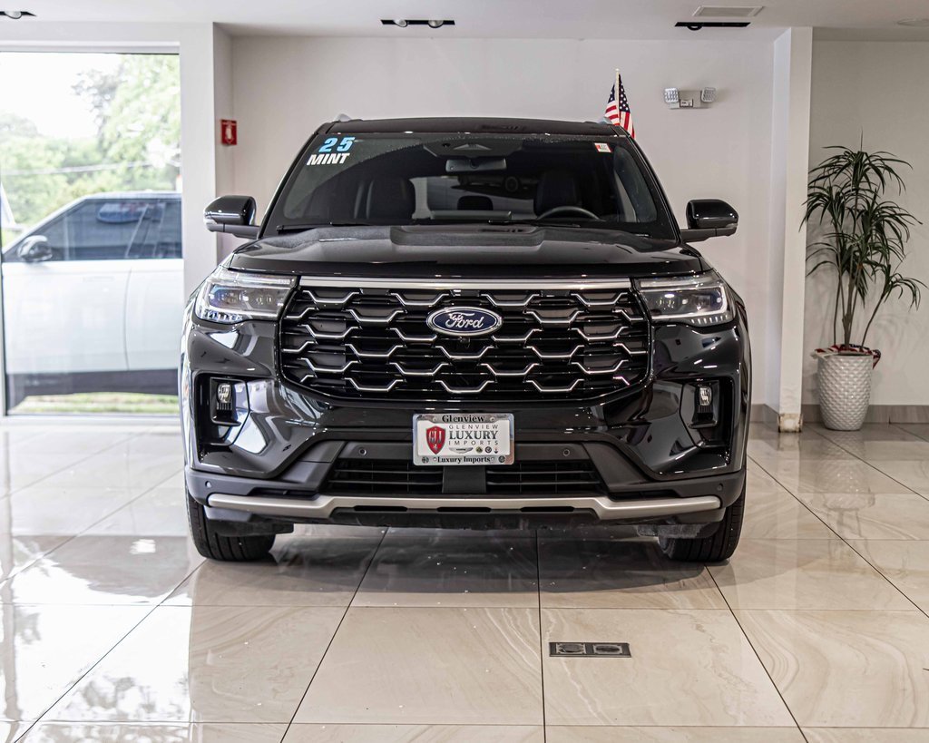2025 Ford Explorer Platinum photo 2