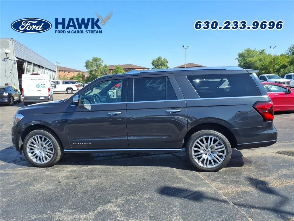 2022 Ford Expedition MAX Platinum photo 2