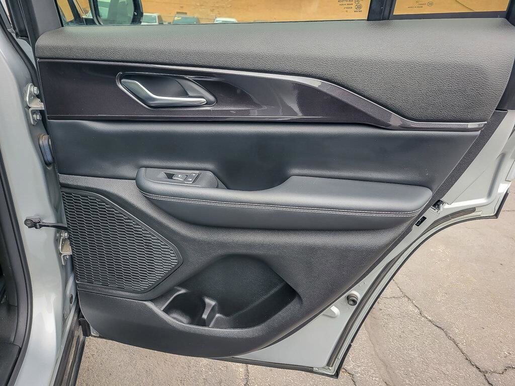 2023 JEEP GRAND CHEROKEE - Image 26