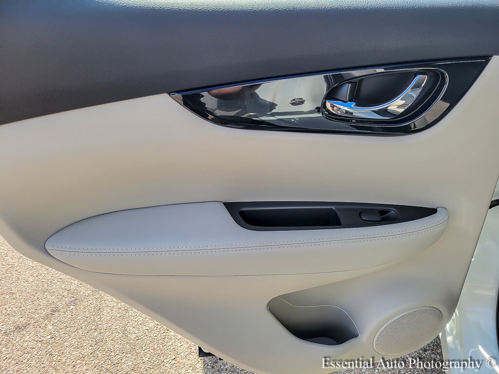 2022 NISSAN ROGUE SPORT - Image 17