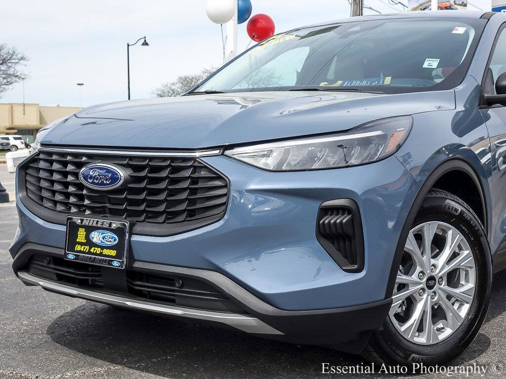 Used 2025 Ford Escape Active with VIN 1FMCU0GN8SUA20801 for sale in Plainfield, IL