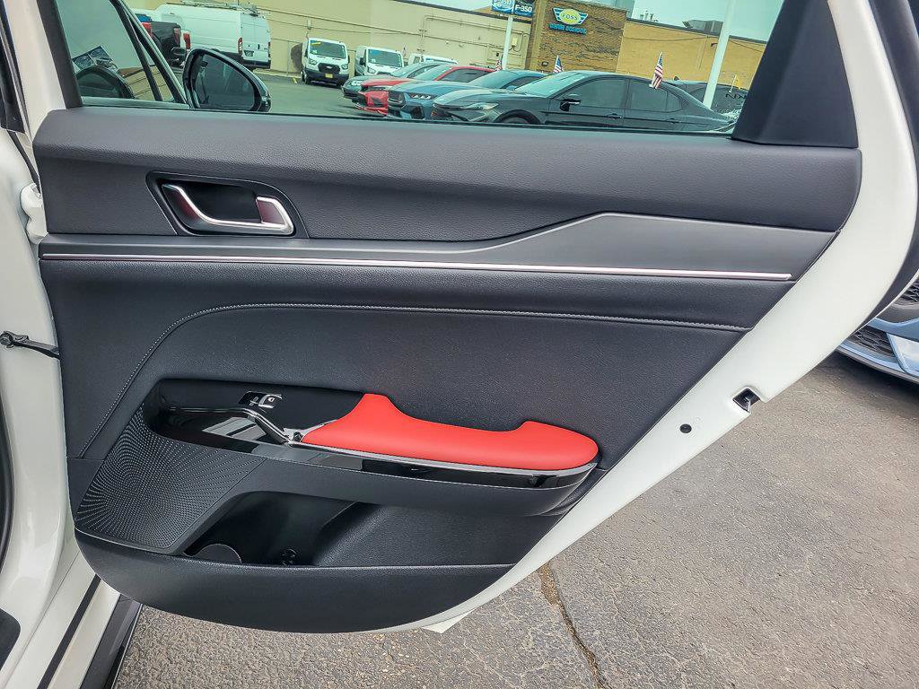 2026 KIA K5 - Image 28