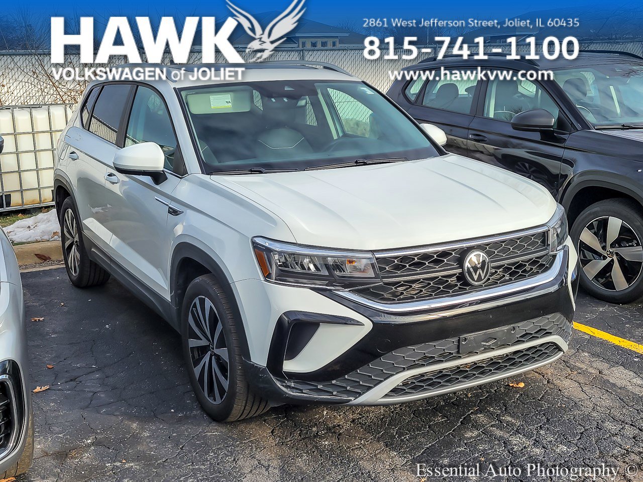 2023 Volkswagen Taos SE's photo