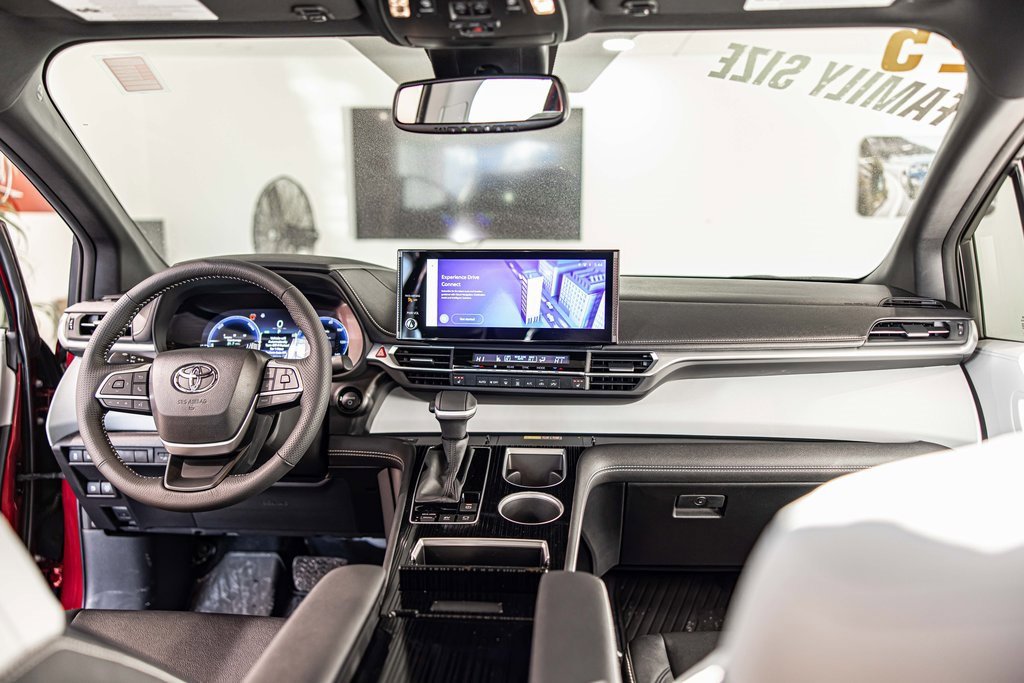 2025 TOYOTA SIENNA - Image 35