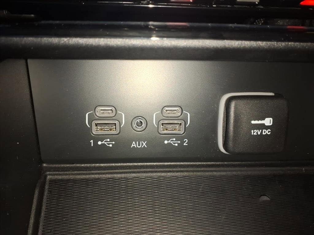 2025 JEEP GRAND CHEROKEE L - Image 13