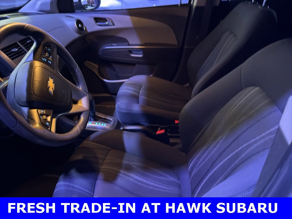 2016 Chevrolet Sonic LT photo 4