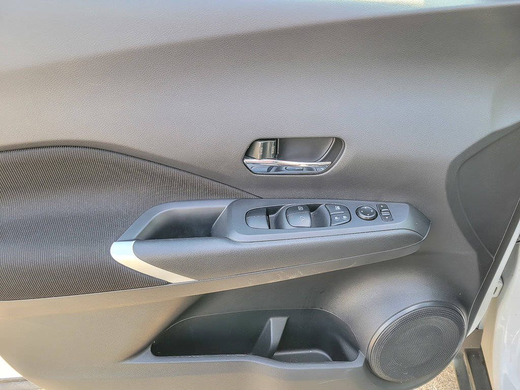 2024 NISSAN KICKS - Image 16