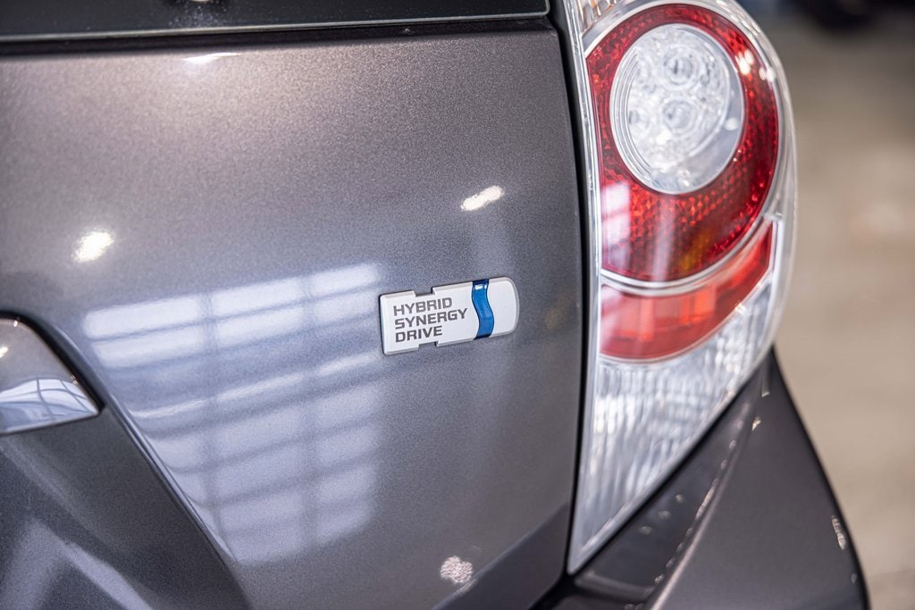 2014 TOYOTA PRIUS C - Image 16