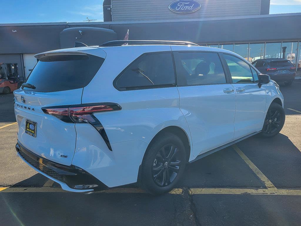 2025 TOYOTA SIENNA - Image 10