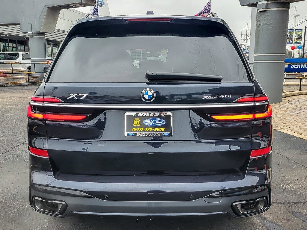 2023 BMW X7 - Image 8
