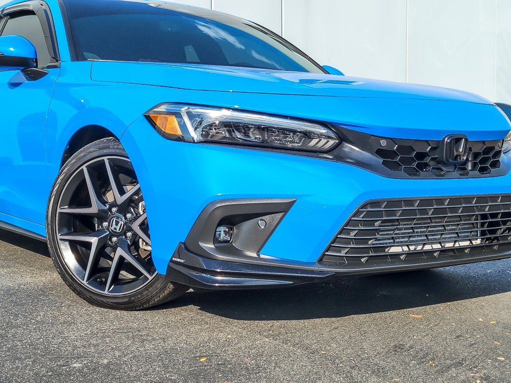 2024 Honda Civic Hatchback Sport Touring photo 2