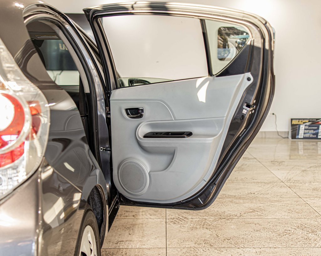 2014 TOYOTA PRIUS C - Image 37