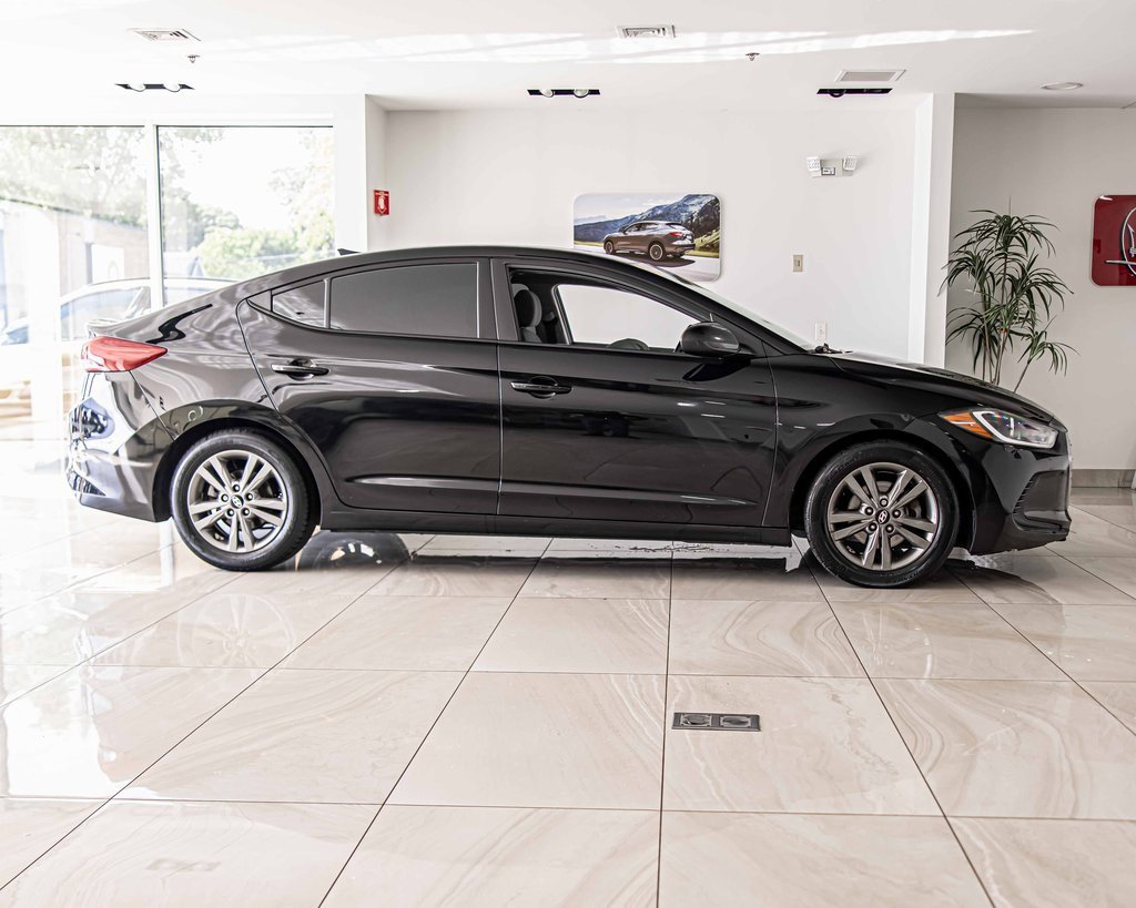2018 Hyundai Elantra Value Edition photo 2
