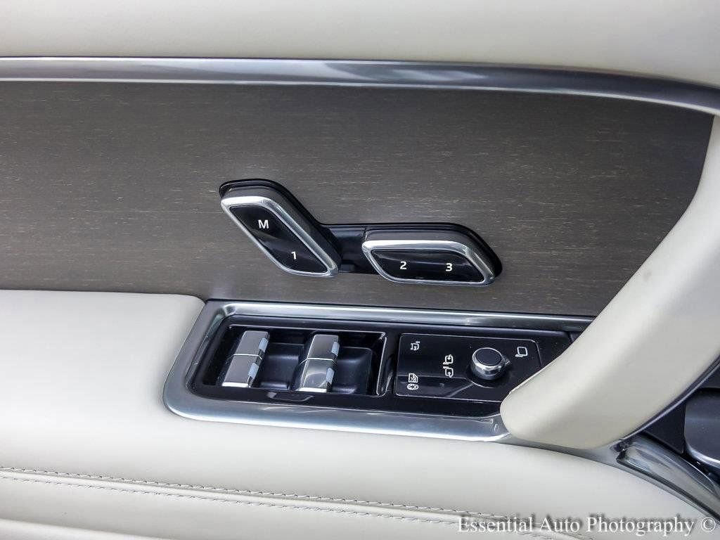 2025 Land Rover Range Rover SV - Photo 27