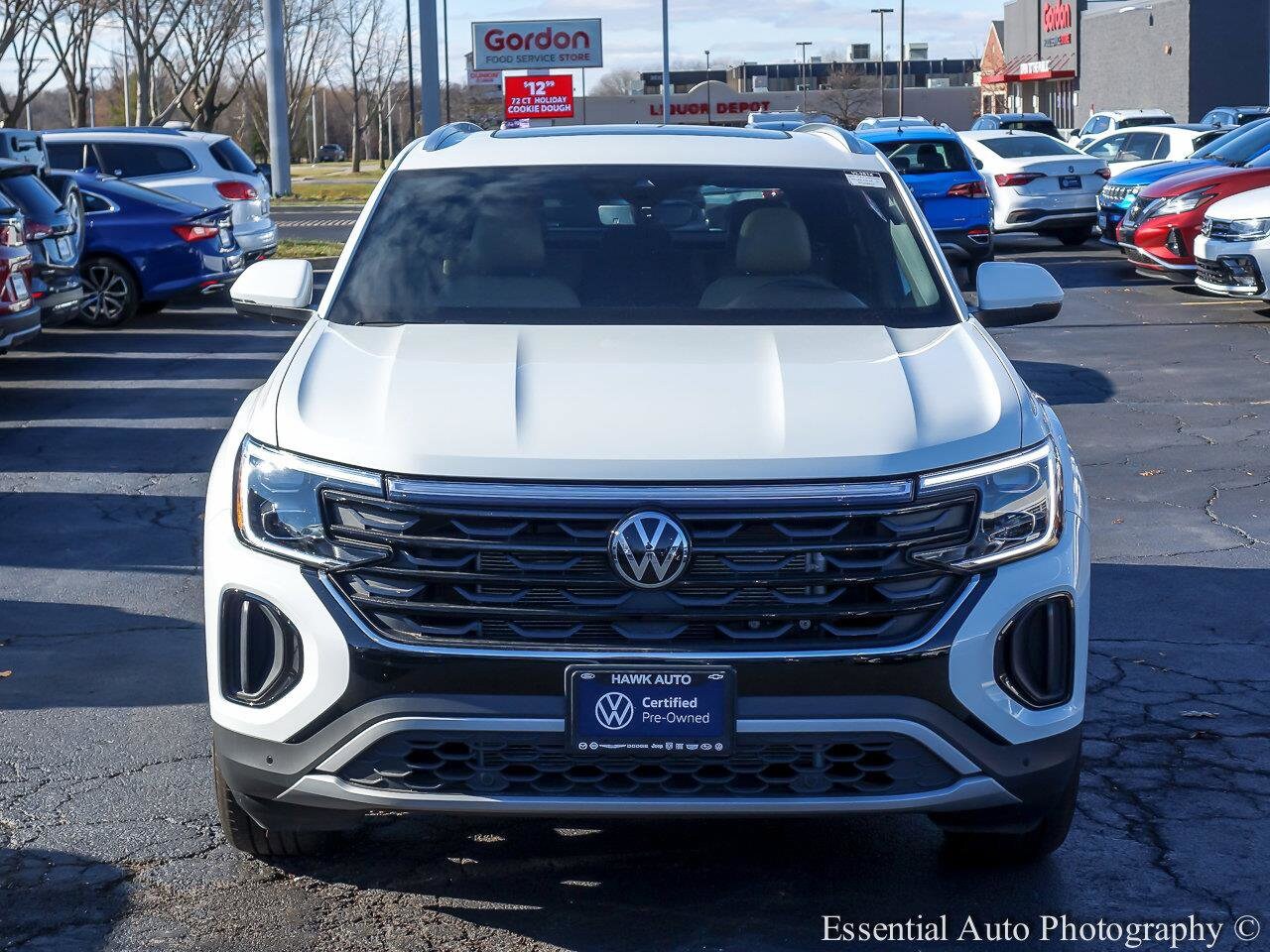 2025 Volkswagen Atlas Cross Sport SE Technology photo 2