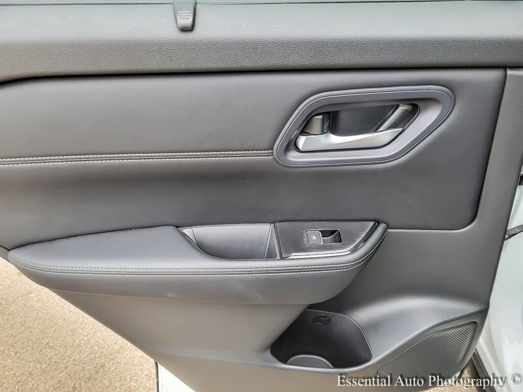 2024 NISSAN ROGUE - Image 20