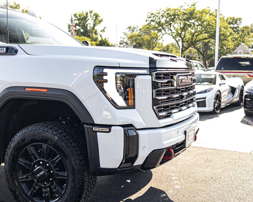 Used 2025 GMC Sierra 2500HD AT4 4WD Crew Cab 159 AT4