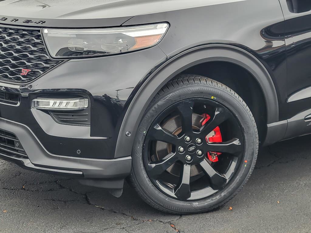 2020 Ford Explorer ST photo 2
