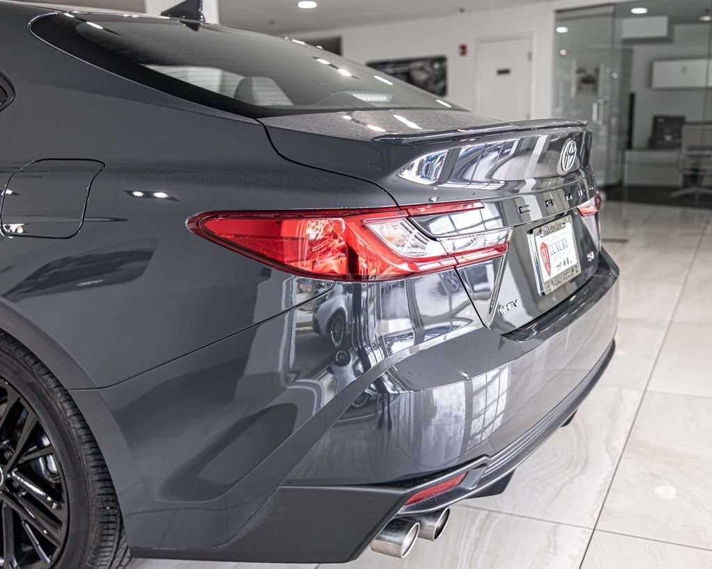 2025 Toyota Camry SE - Photo 14