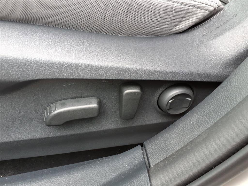 2025 SUBARU LEGACY - Image 26