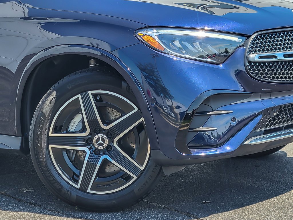 2024 Mercedes Benz GLC 300 photo 3