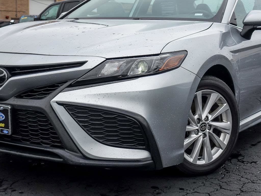 Used 2023 Toyota Camry SE SE Auto