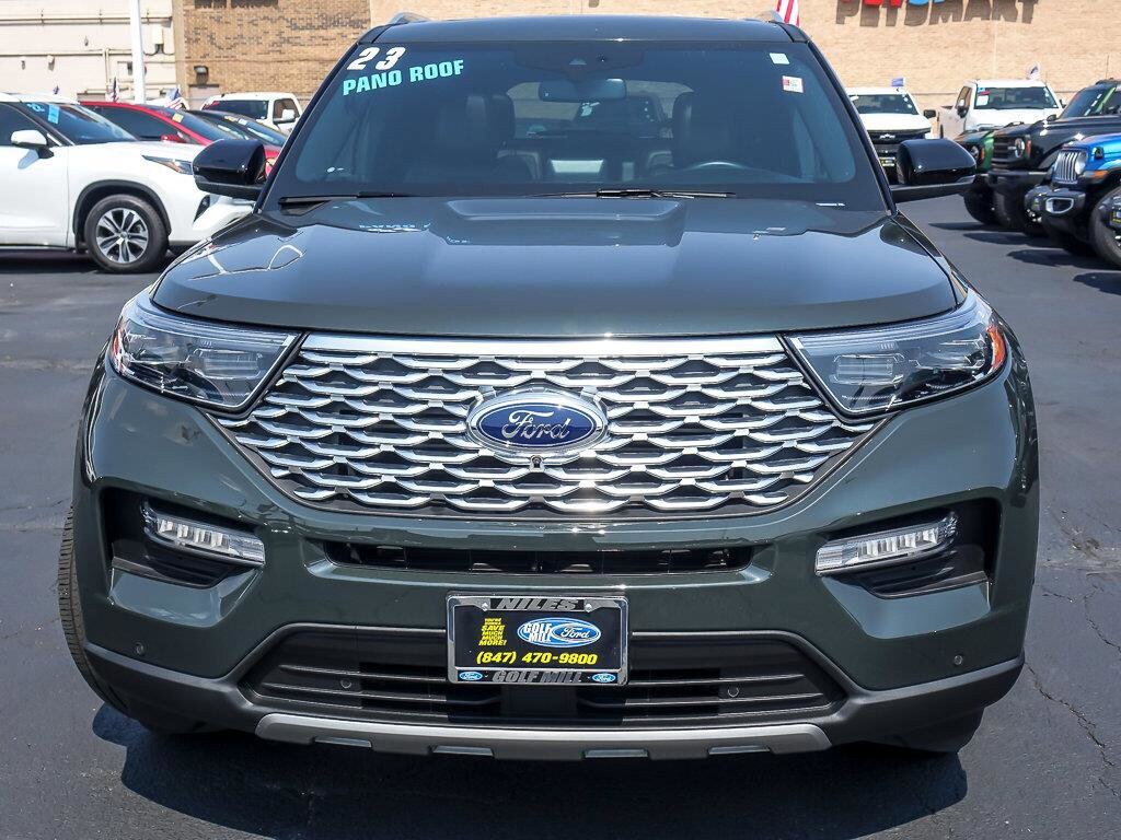 2022 Ford Explorer Platinum photo 3