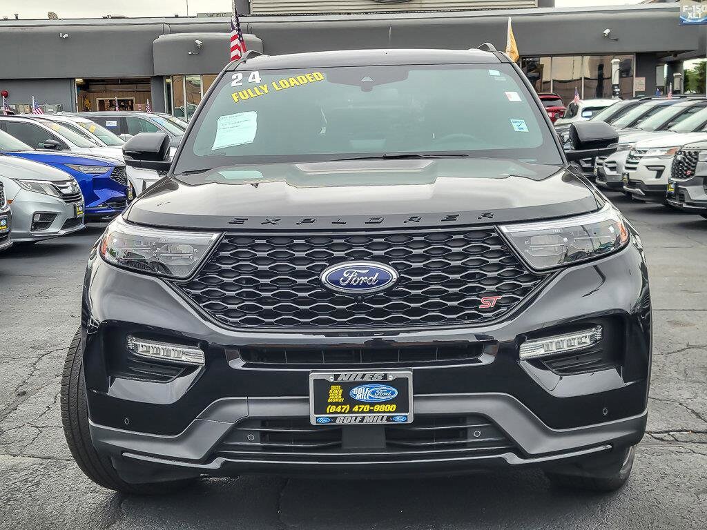 2024 Ford Explorer ST photo 2