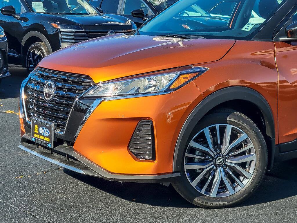 2023 Nissan Kicks SV photo 2