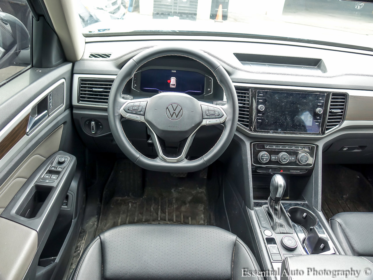 2023 VOLKSWAGEN ATLAS - Image 4