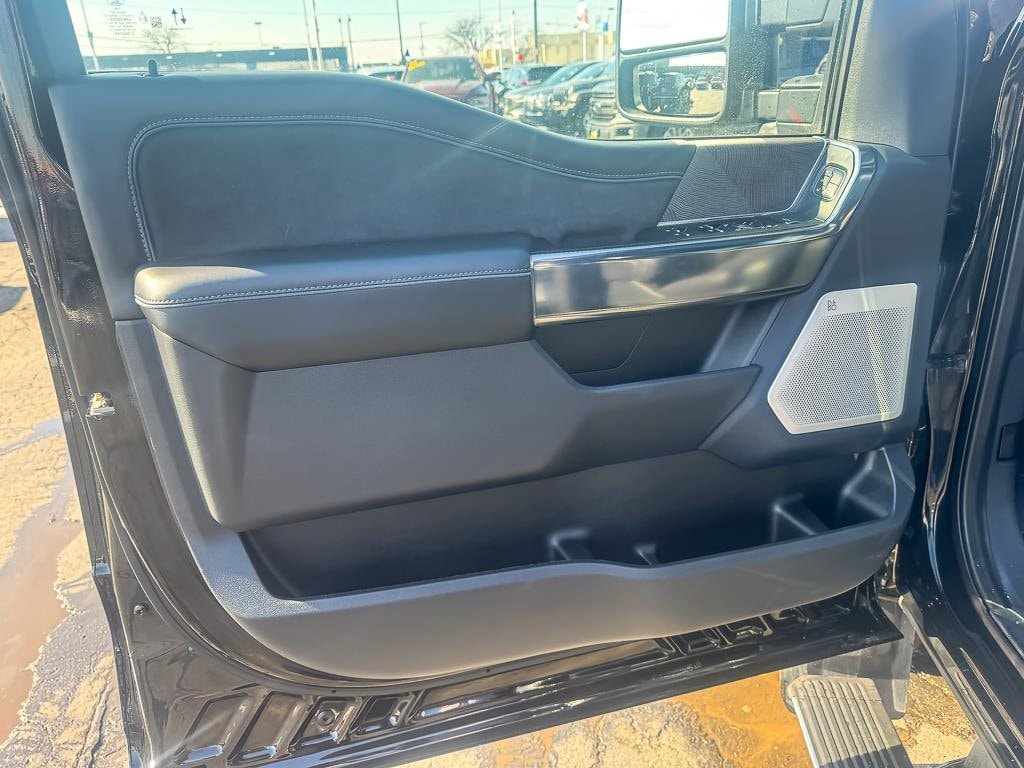 2025 FORD F-450 - Image 27